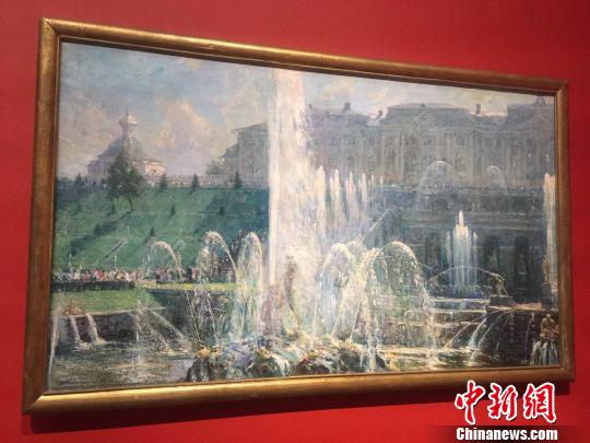彼得霍夫宫的喷泉举世闻名 李茜 摄 彼得霍夫宫的喷泉举世闻名 李茜 摄